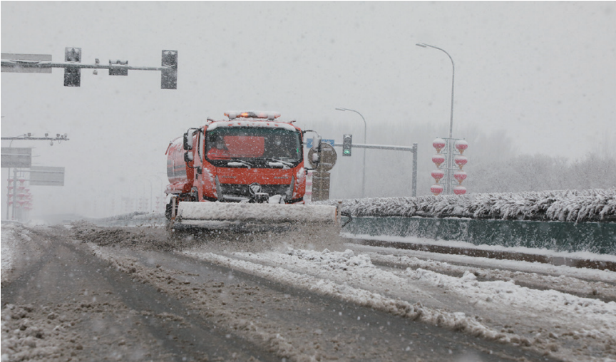 平谷公路机械除雪.png