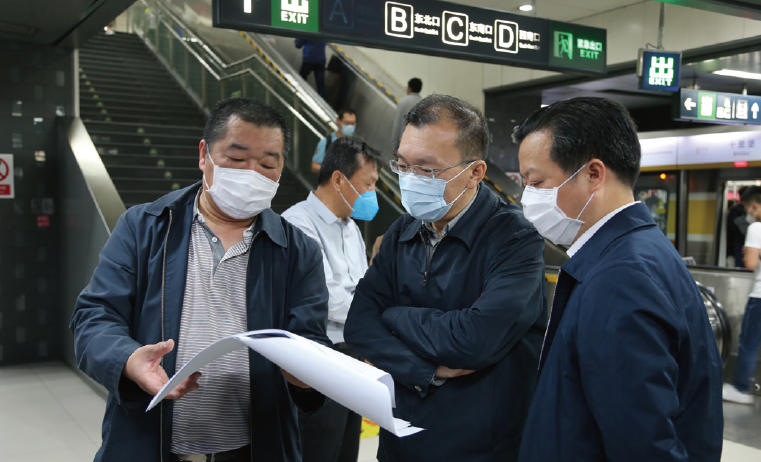 李先忠对本市交通行业进行节前安全检查.png