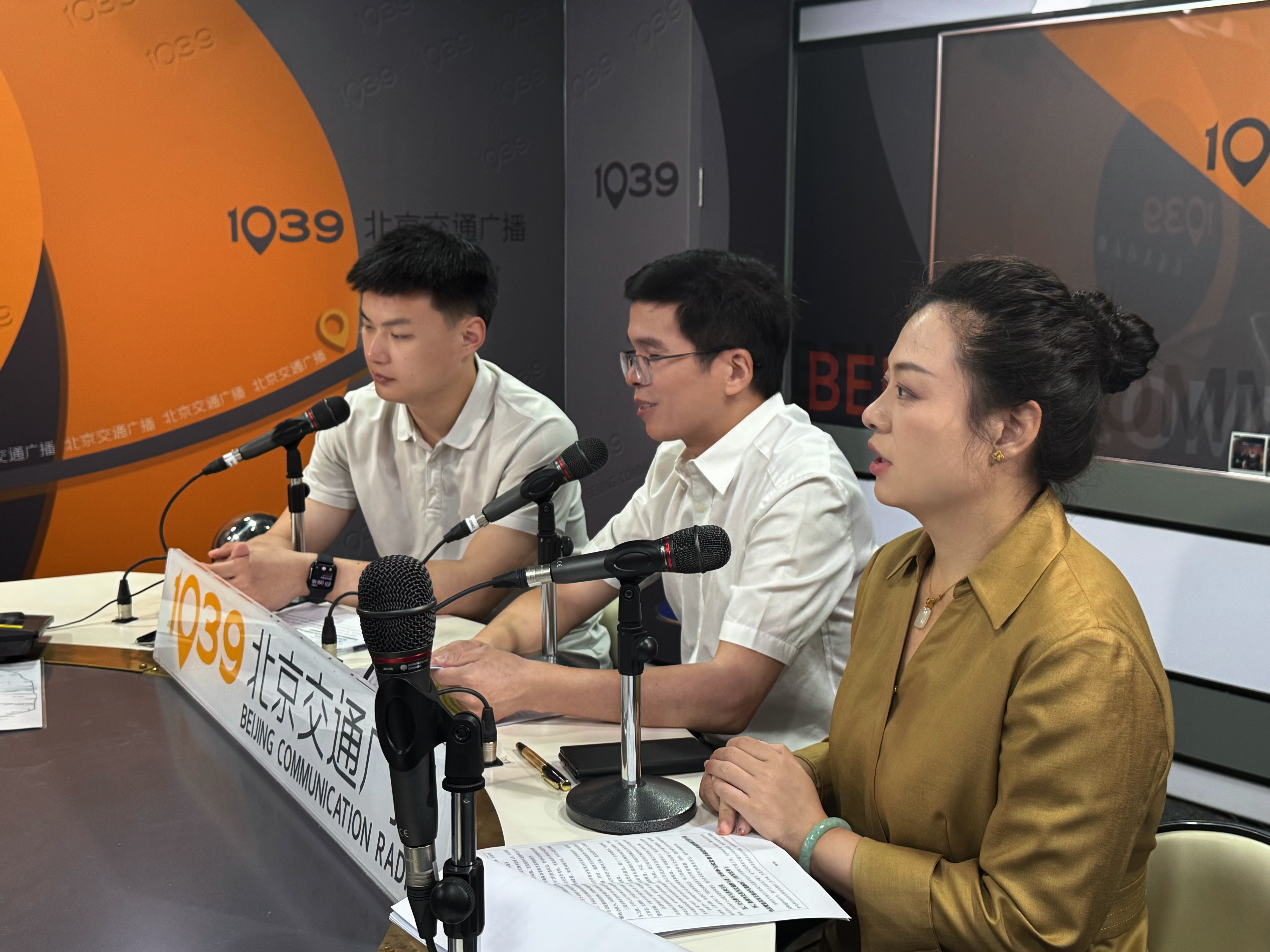 节目照片3.jpg 节目照片3.jpg